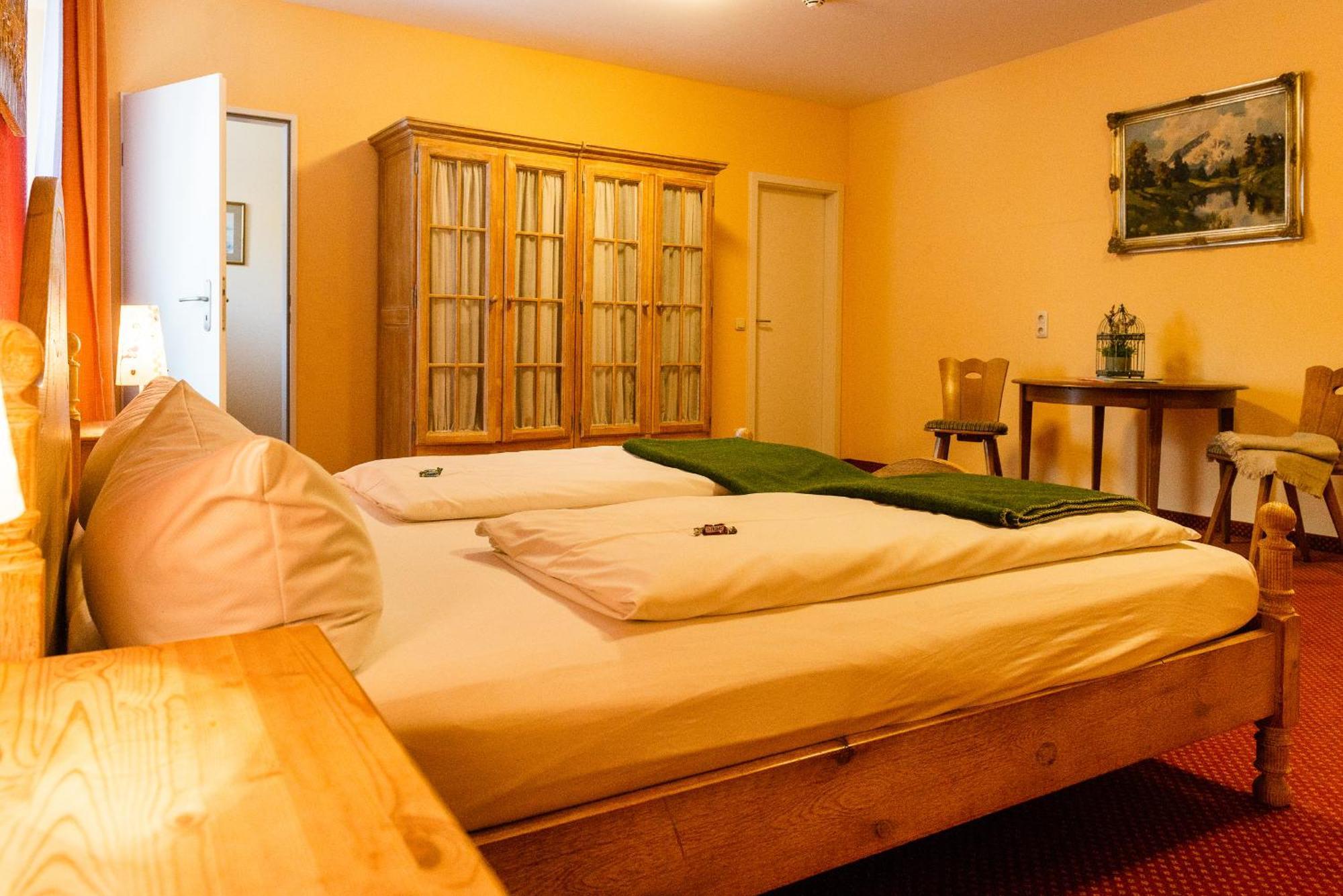 Werdenfelser Hof Garmisch-Partenkirchen Ngoại thất bức ảnh